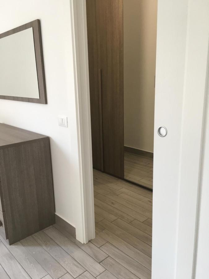 Home Hotel *