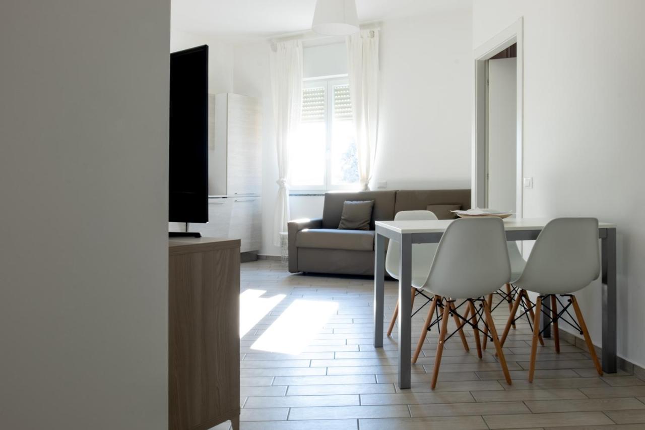 Home Hotel *